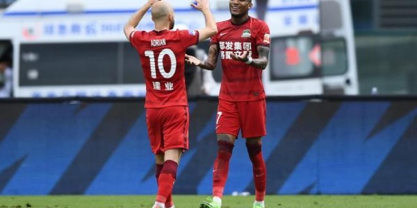 半岛体育-【中超】卡兰加双响石柯染红 河南4比1掀翻十人泰山