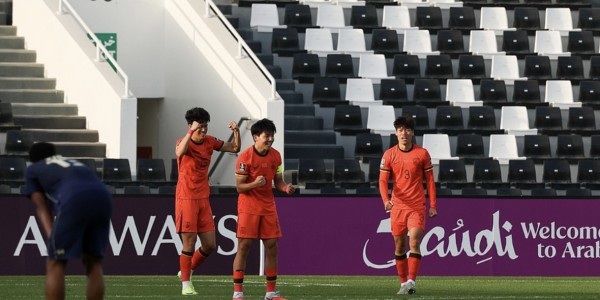 半岛体育-董路喊话国足：用赢球证明日本足球到头 日本人10000%瞧不起中国