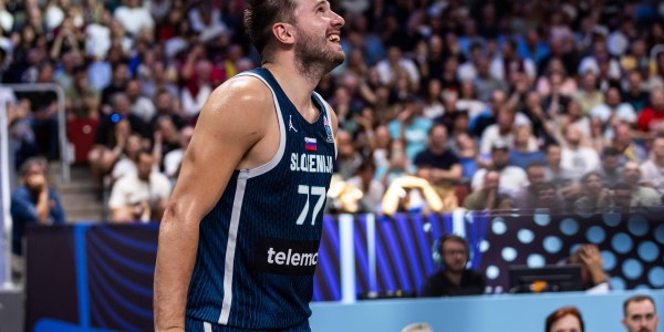 不再保守？东契奇欧锦赛大放异彩 湖人或放弃谨慎策略着眼当下