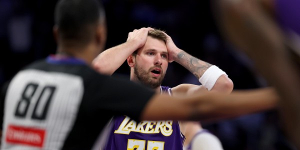 半岛体育-损失26.4万美元！NBA官方：东契奇领到16次技犯 将被无薪禁赛一场