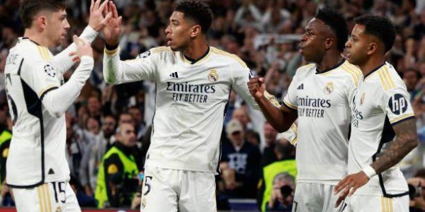 半岛体育-世界波横飞的进球盛宴！皇马曼城互爆上演提前决赛