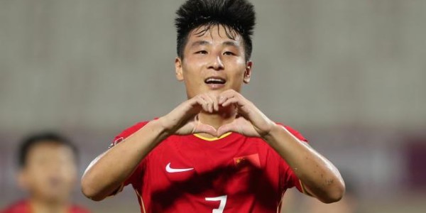 半岛体育APP-肩抗中国足球！武磊参与全部3球 却将功劳让给他人